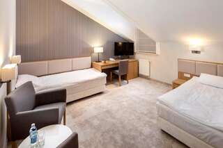 Курортные отели Eva Park Life & Spa Констанцин-Езёрна Двухместный номер с 1 кроватью или 2 отдельными кроватями - Подходит для гостей с ограниченными физическими возможностями-1